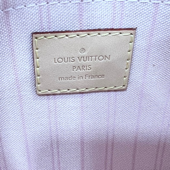 ❌Gone❌Louis Vuitton Azur Rose Ballerina Wristlet - Picture 7 of 7